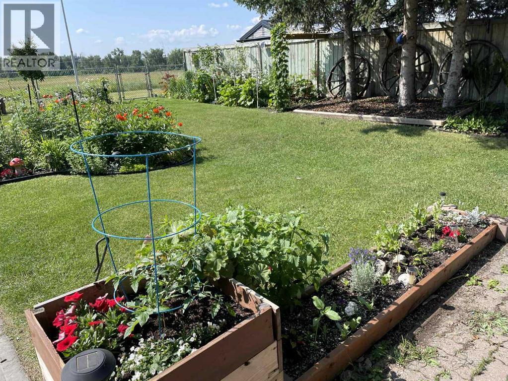 2427 Deer Side Drive, Calgary, Alberta  T2J 5L7 - Photo 45 - A2271544