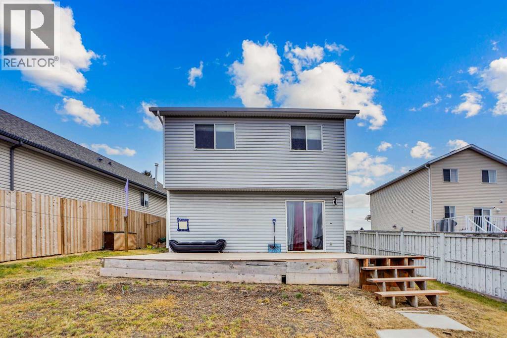 63 Martinbrook Road Ne, Calgary, Alberta  T3J 3E1 - Photo 3 - A2272341
