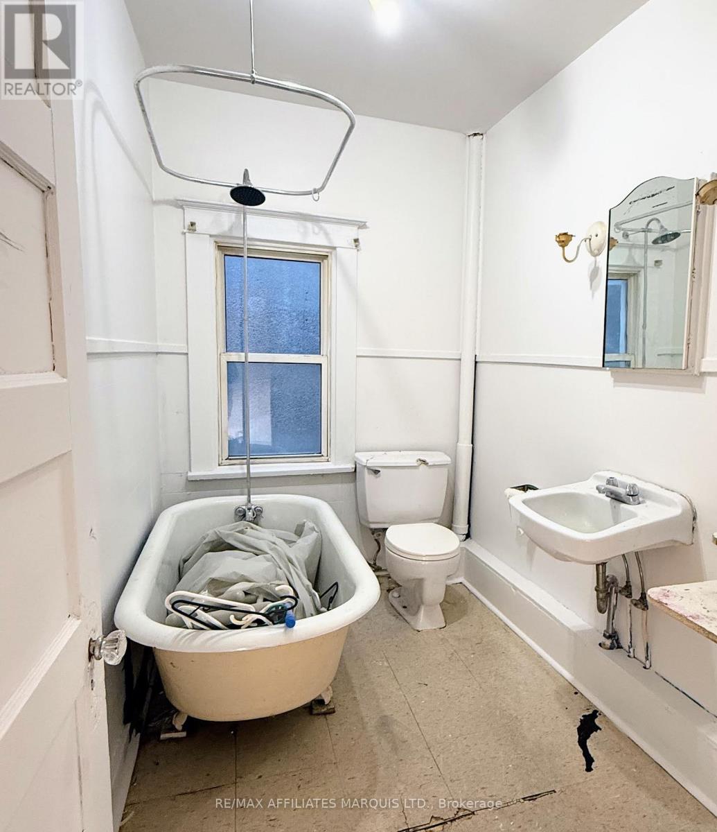 111 Montreal Road, Cornwall, Ontario  K6H 1B2 - Photo 21 - X12304456