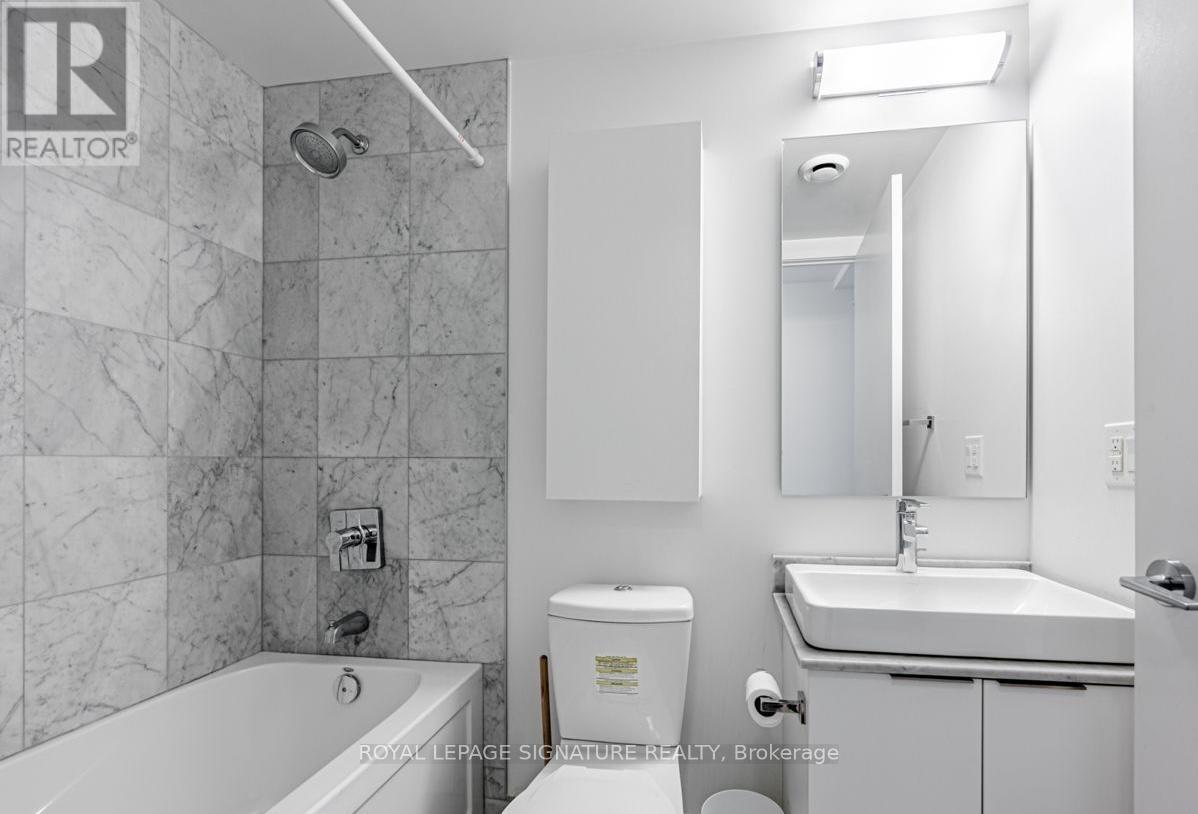 3510 - 14 York Street, Toronto, Ontario  M5J 0B1 - Photo 13 - C12612326