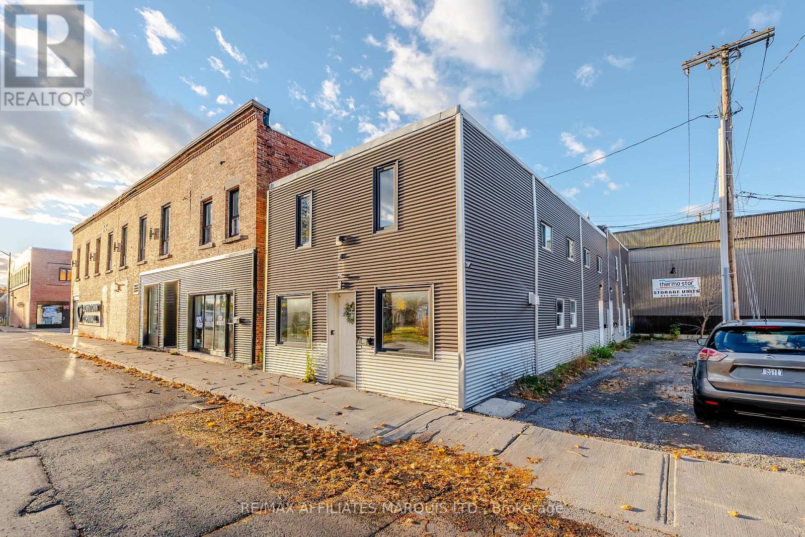 9 First Street E, Cornwall, Ontario K6H 1K5 - Photo 3 - X12612404