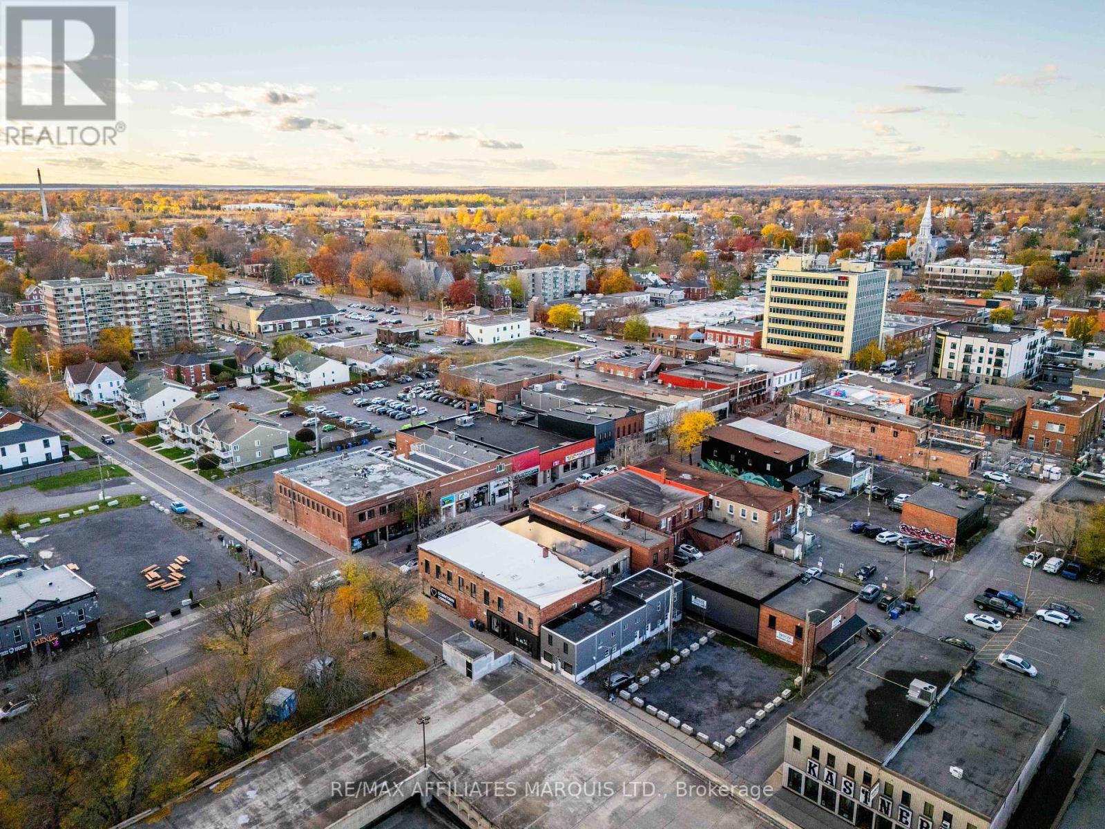 9 First Street E, Cornwall, Ontario K6H 1K5 - Photo 9 - X12612404