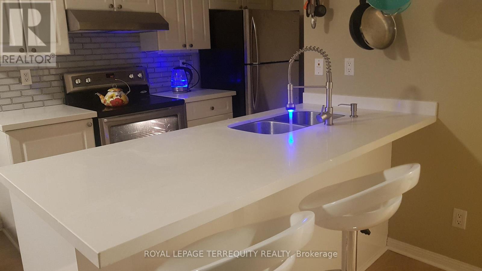 1046 - 139 Merton Street, Toronto, Ontario  M4S 3G7 - Photo 3 - C12612346