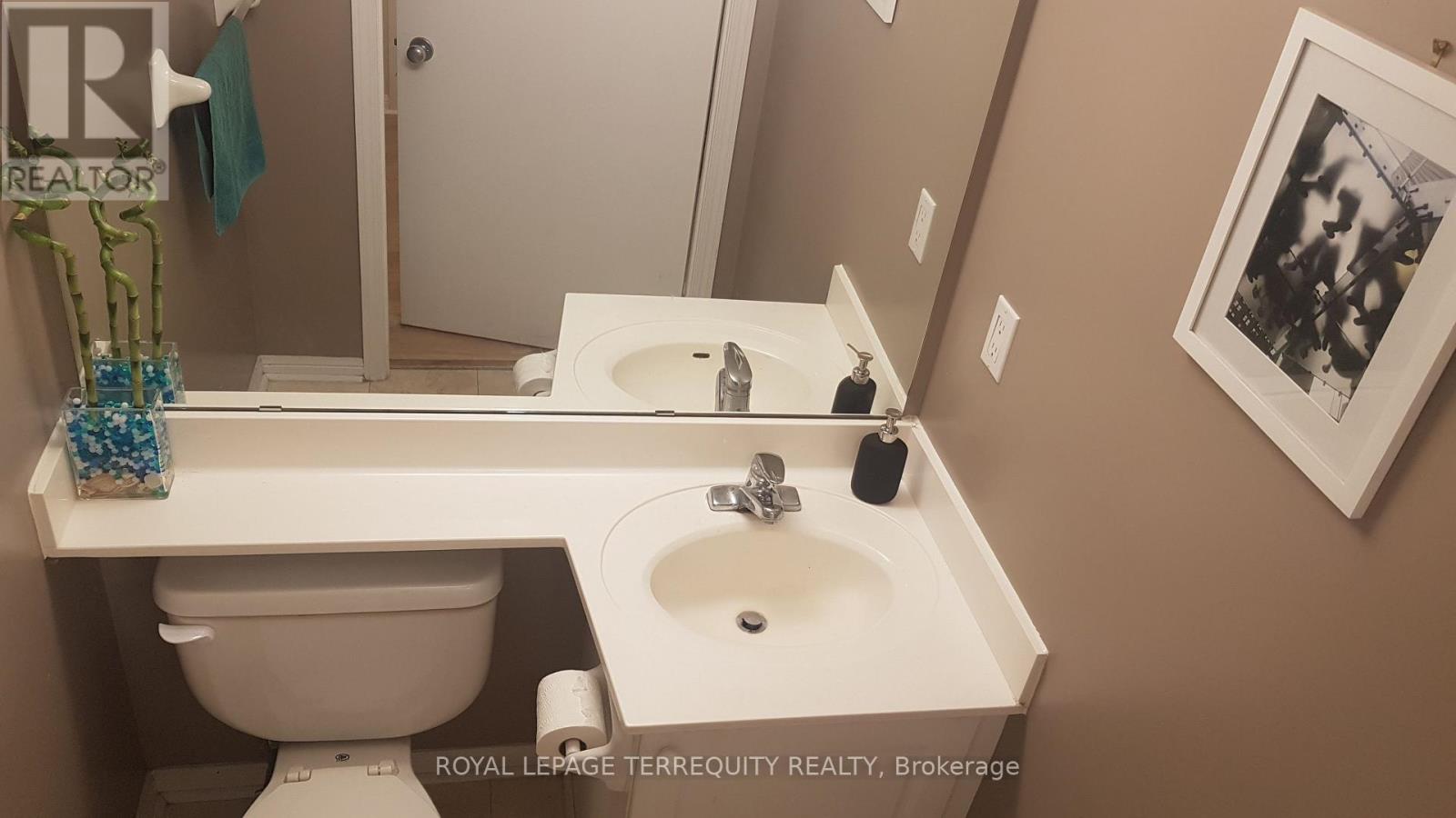 1046 - 139 Merton Street, Toronto, Ontario  M4S 3G7 - Photo 8 - C12612346