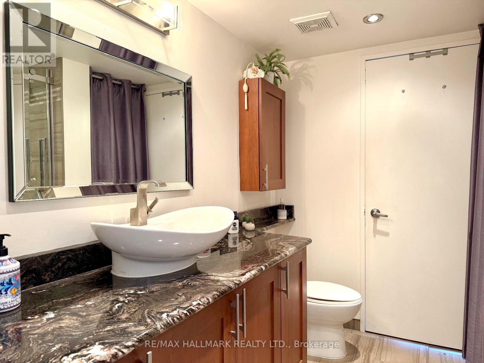 927 - 65 Scadding Avenue, Toronto, Ontario  M5A 4L1 - Photo 17 - C12612368