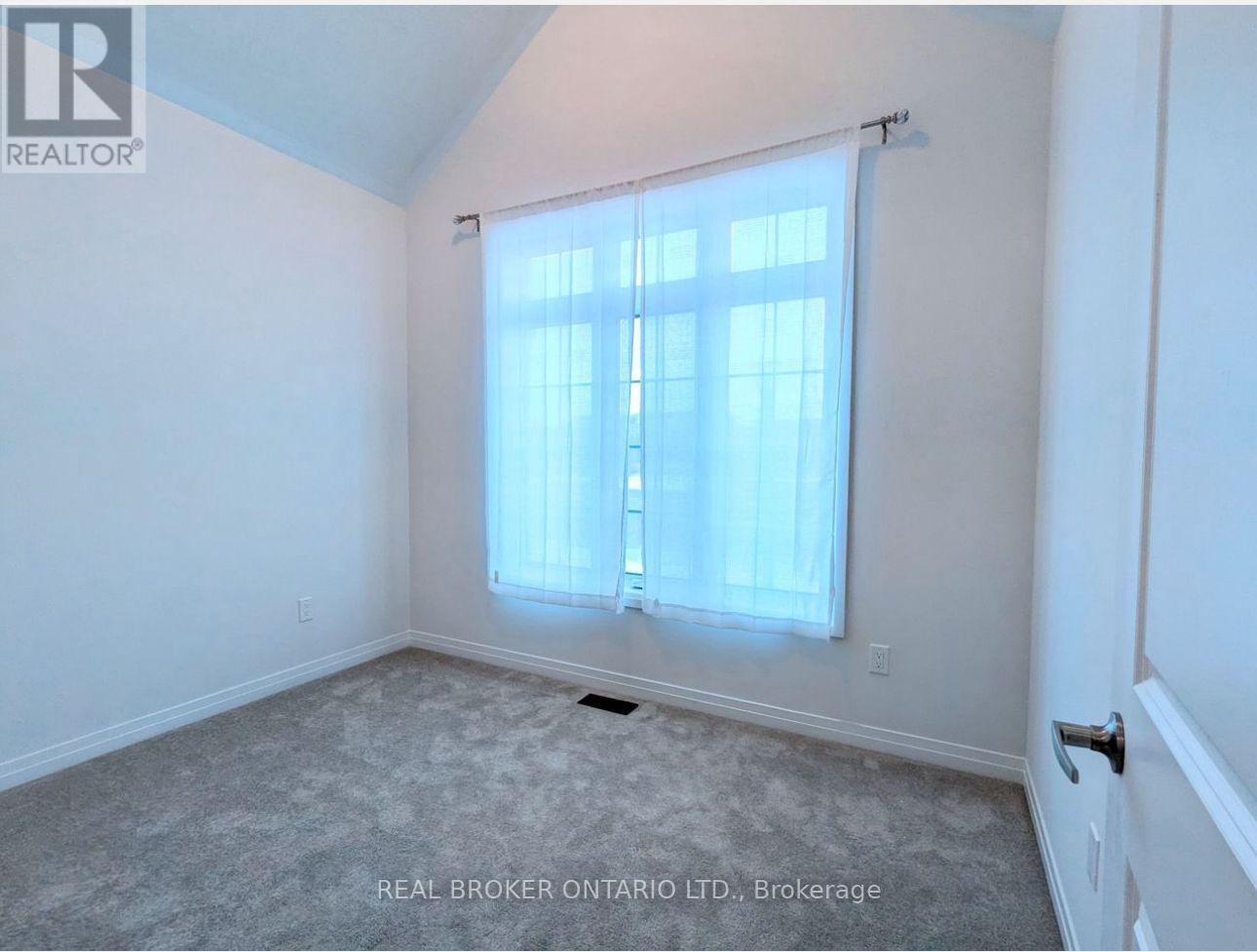 1061 Pisces Trail, Pickering, Ontario  L1X 0P7 - Photo 13 - E12612336