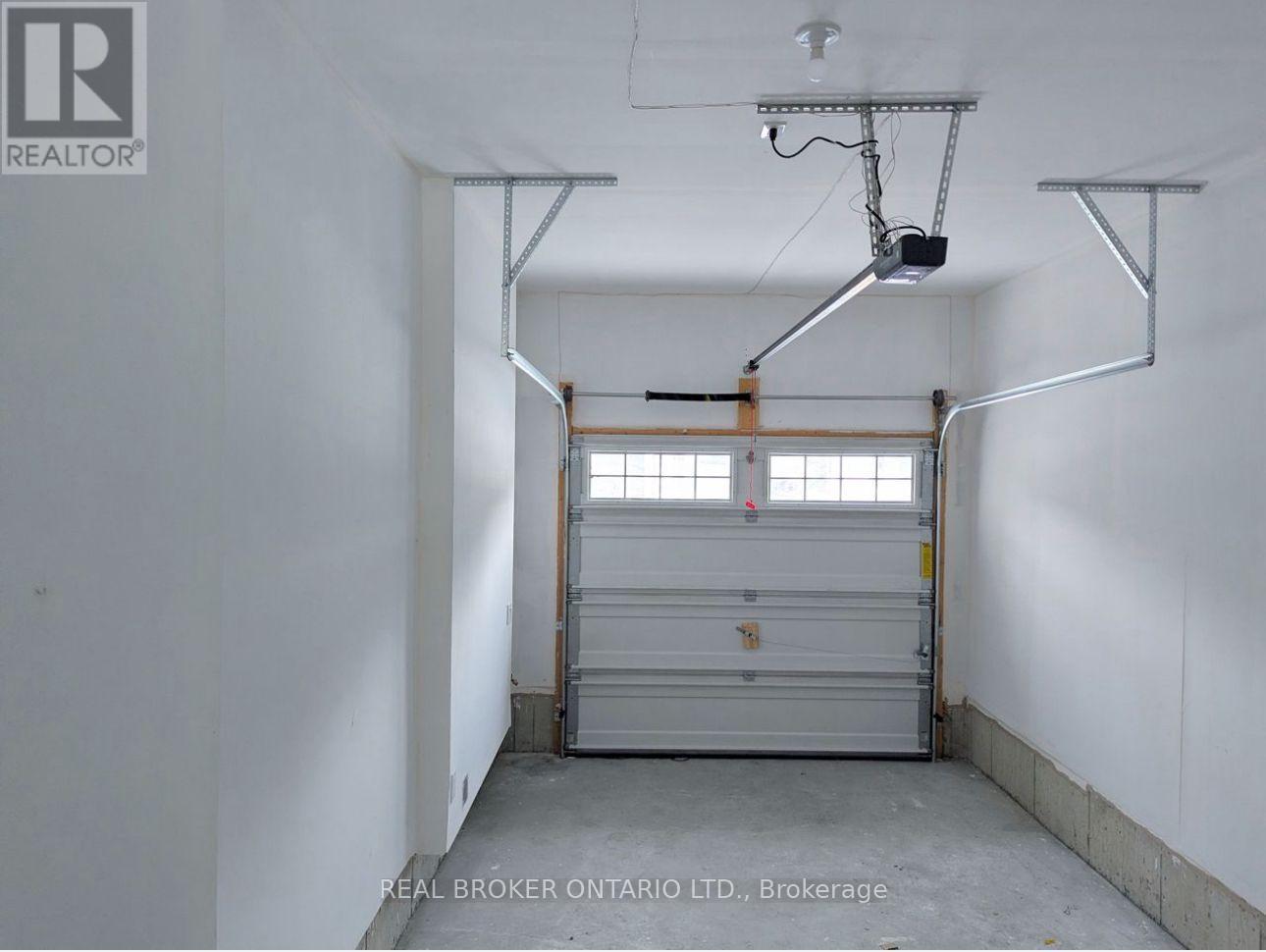 1061 Pisces Trail, Pickering, Ontario  L1X 0P7 - Photo 15 - E12612336