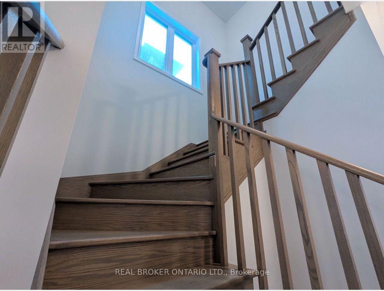 1061 Pisces Trail, Pickering, Ontario  L1X 0P7 - Photo 7 - E12612336