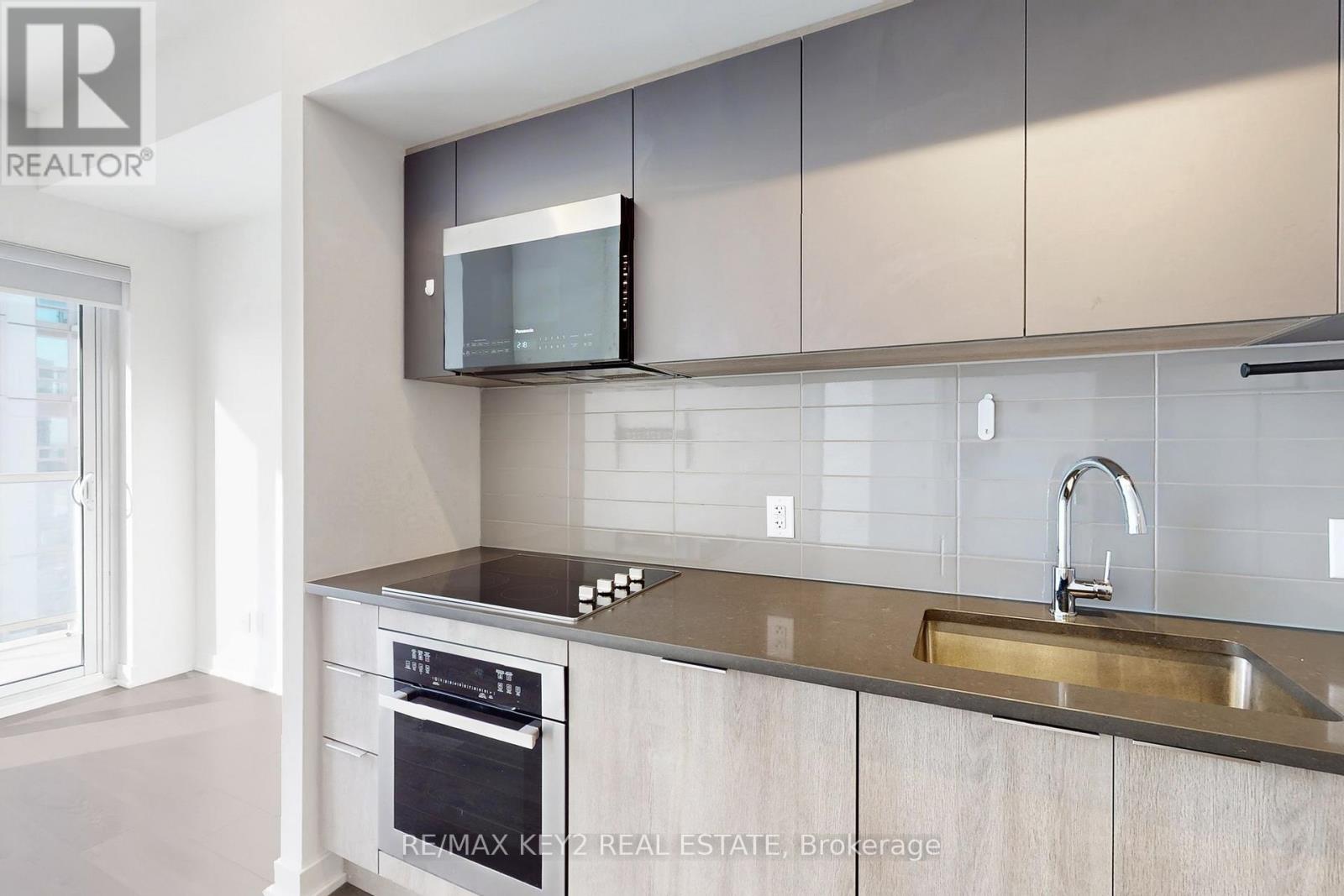 1901 - 2033 Kennedy Road, Toronto (Agincourt South-Malvern West), Ontario  M1T 0B9 - Photo 2 - E12612352