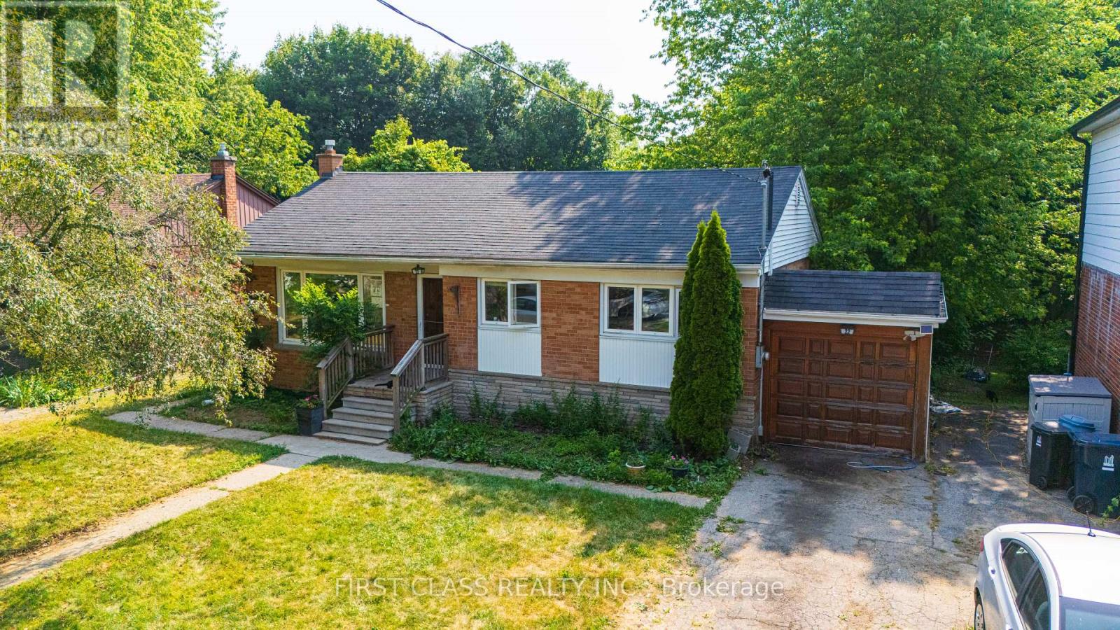 22 Hopecrest Crescent, Toronto, Ontario  M1K 2K4 - Photo 4 - E12612380