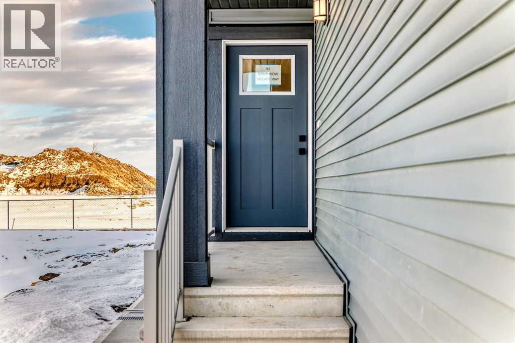 63 Southbow Village Way, Cochrane, Alberta  T4C 3J9 - Photo 3 - A2273096