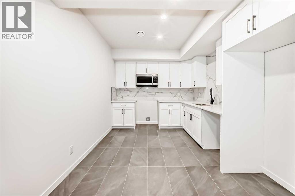 63 Southbow Village Way, Cochrane, Alberta  T4C 3J9 - Photo 37 - A2273096