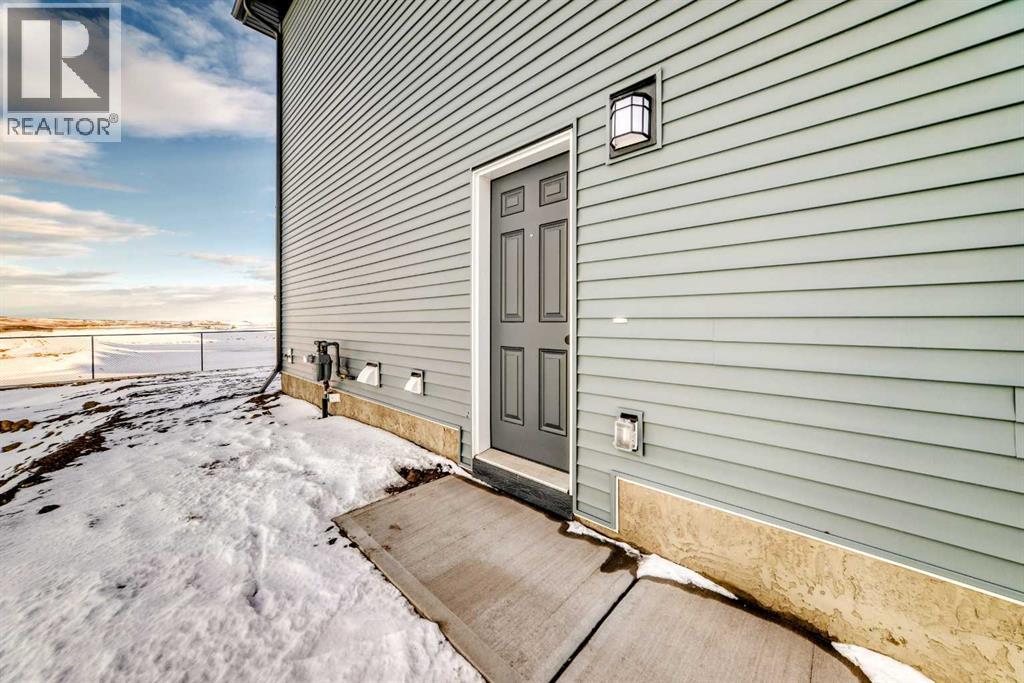 63 Southbow Village Way, Cochrane, Alberta  T4C 3J9 - Photo 47 - A2273096