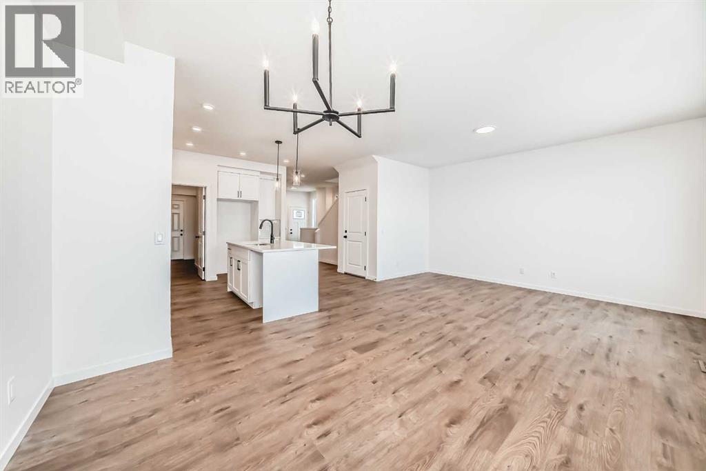 63 Southbow Village Way, Cochrane, Alberta  T4C 3J9 - Photo 12 - A2273096