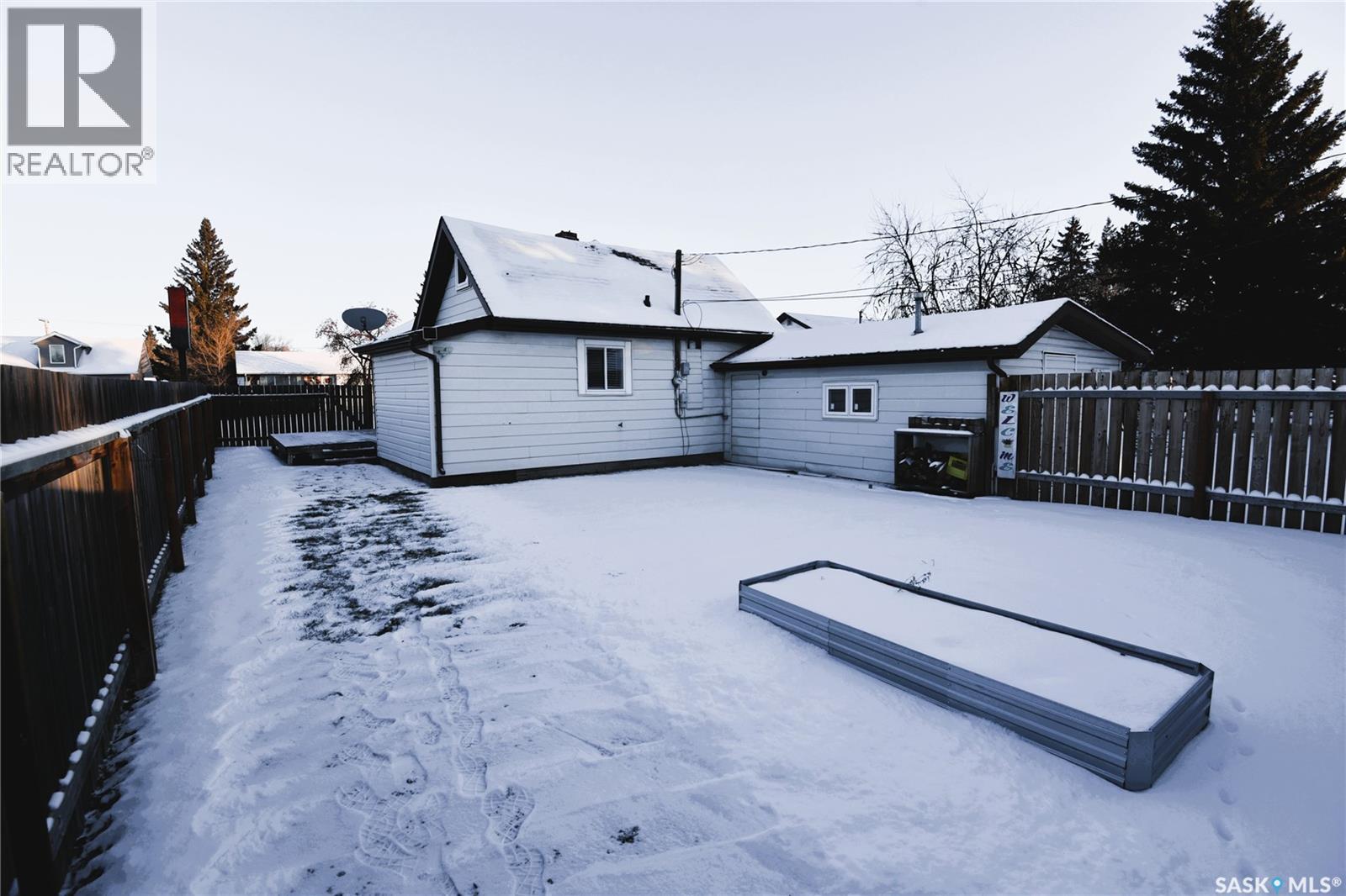 334 7th Avenue W, Nipawin, Saskatchewan  S0E 1E0 - Photo 21 - SK025345