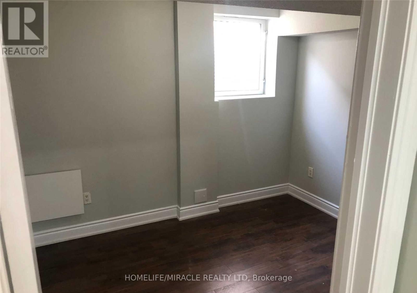 16 Janda Court, Toronto, Ontario  M9W 0A4 - Photo 11 - W12612312