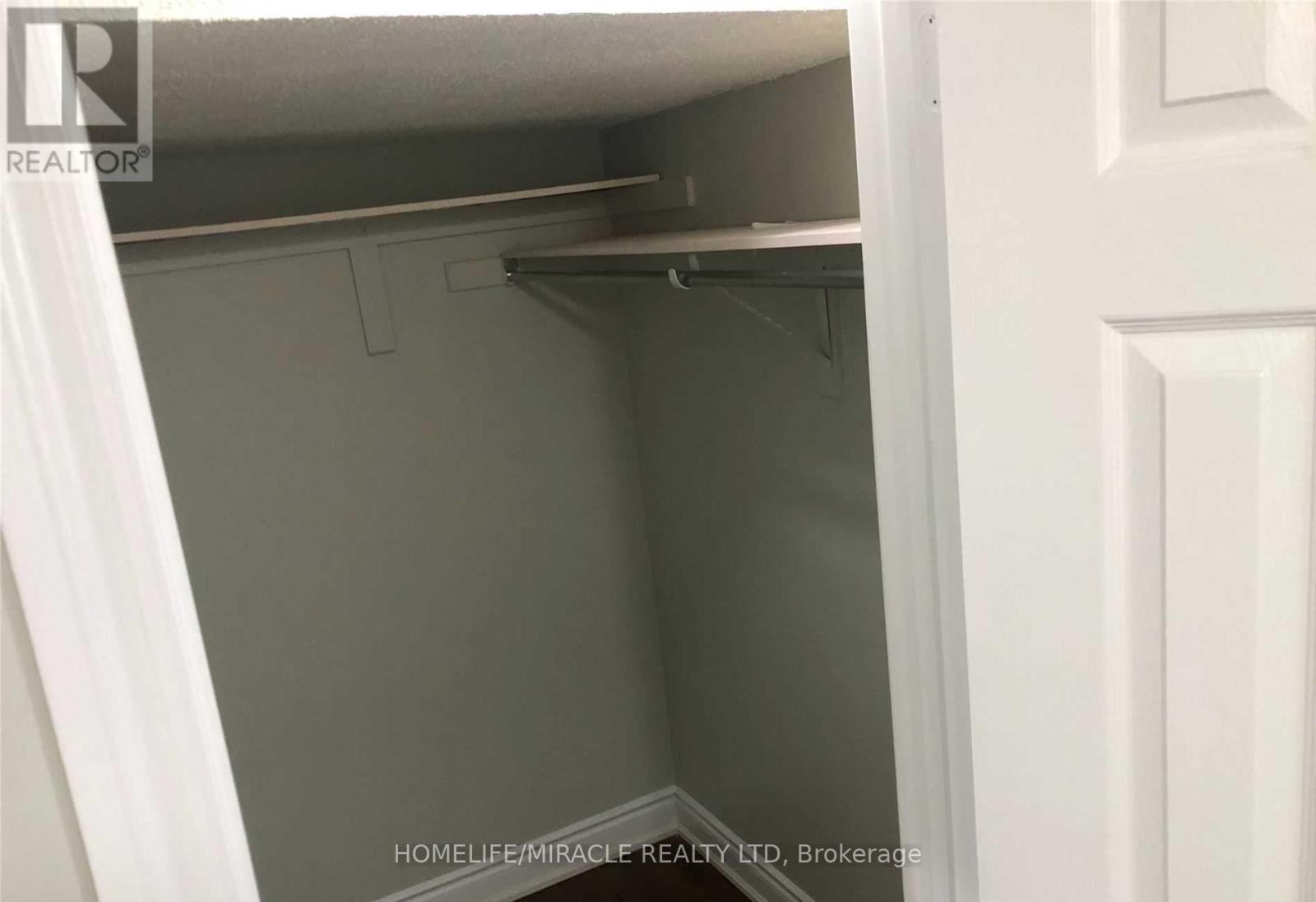 16 Janda Court, Toronto, Ontario  M9W 0A4 - Photo 12 - W12612312