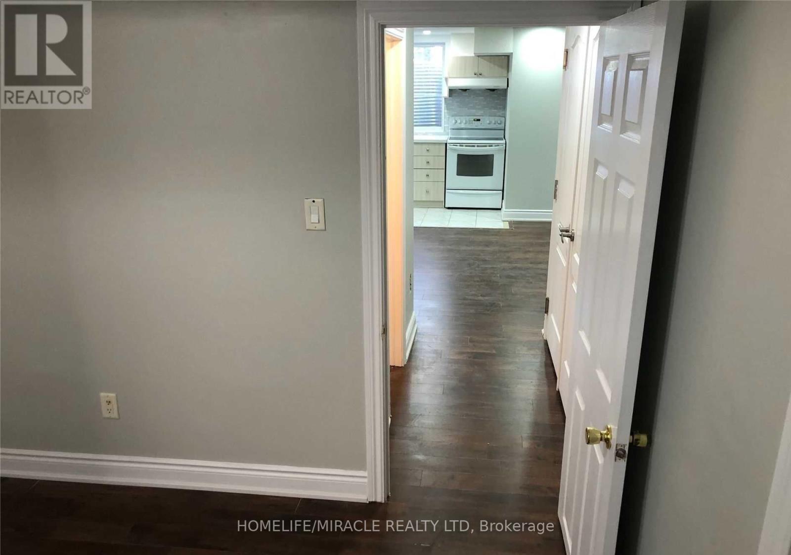 16 Janda Court, Toronto, Ontario  M9W 0A4 - Photo 13 - W12612312