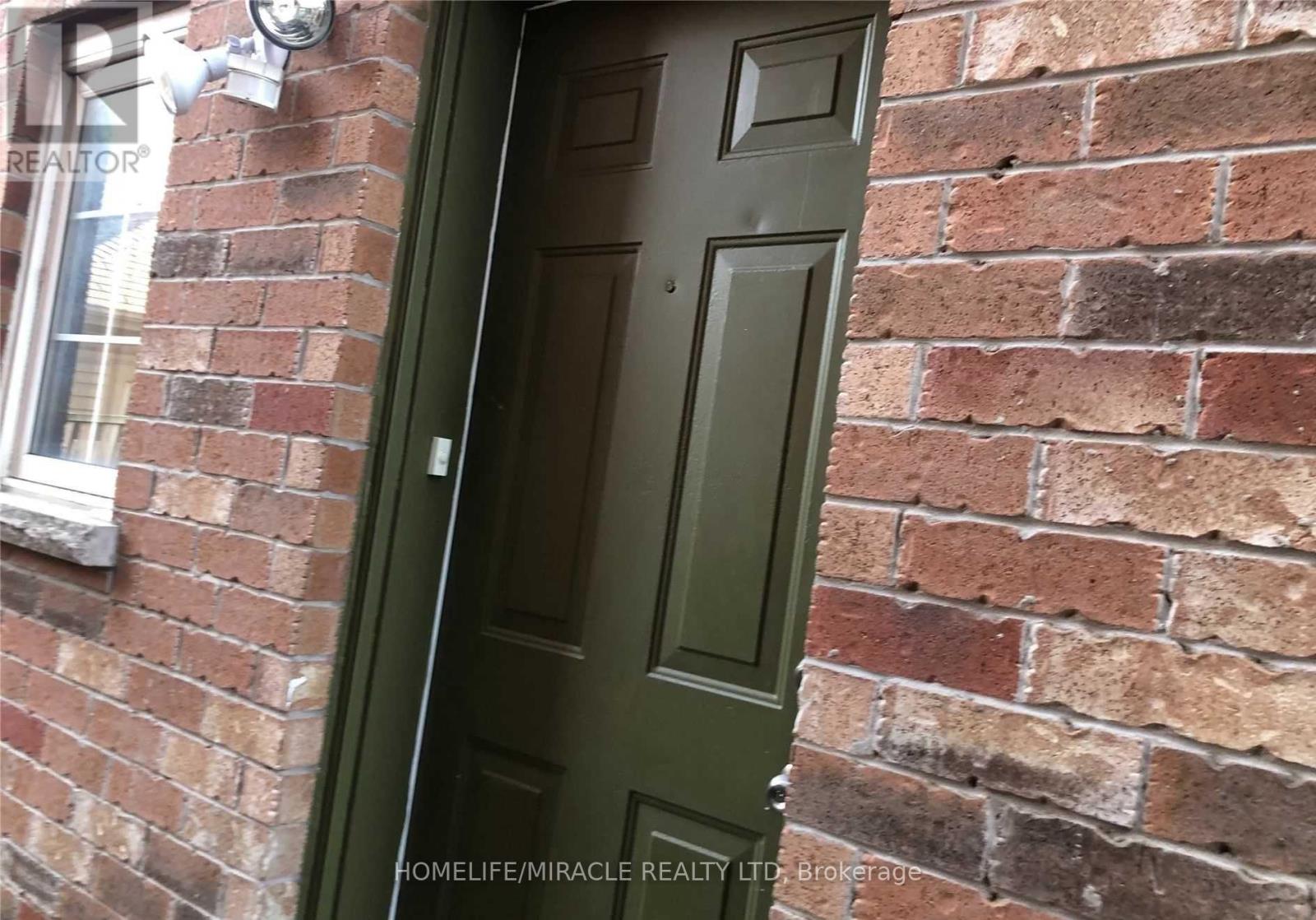 16 Janda Court, Toronto, Ontario  M9W 0A4 - Photo 2 - W12612312