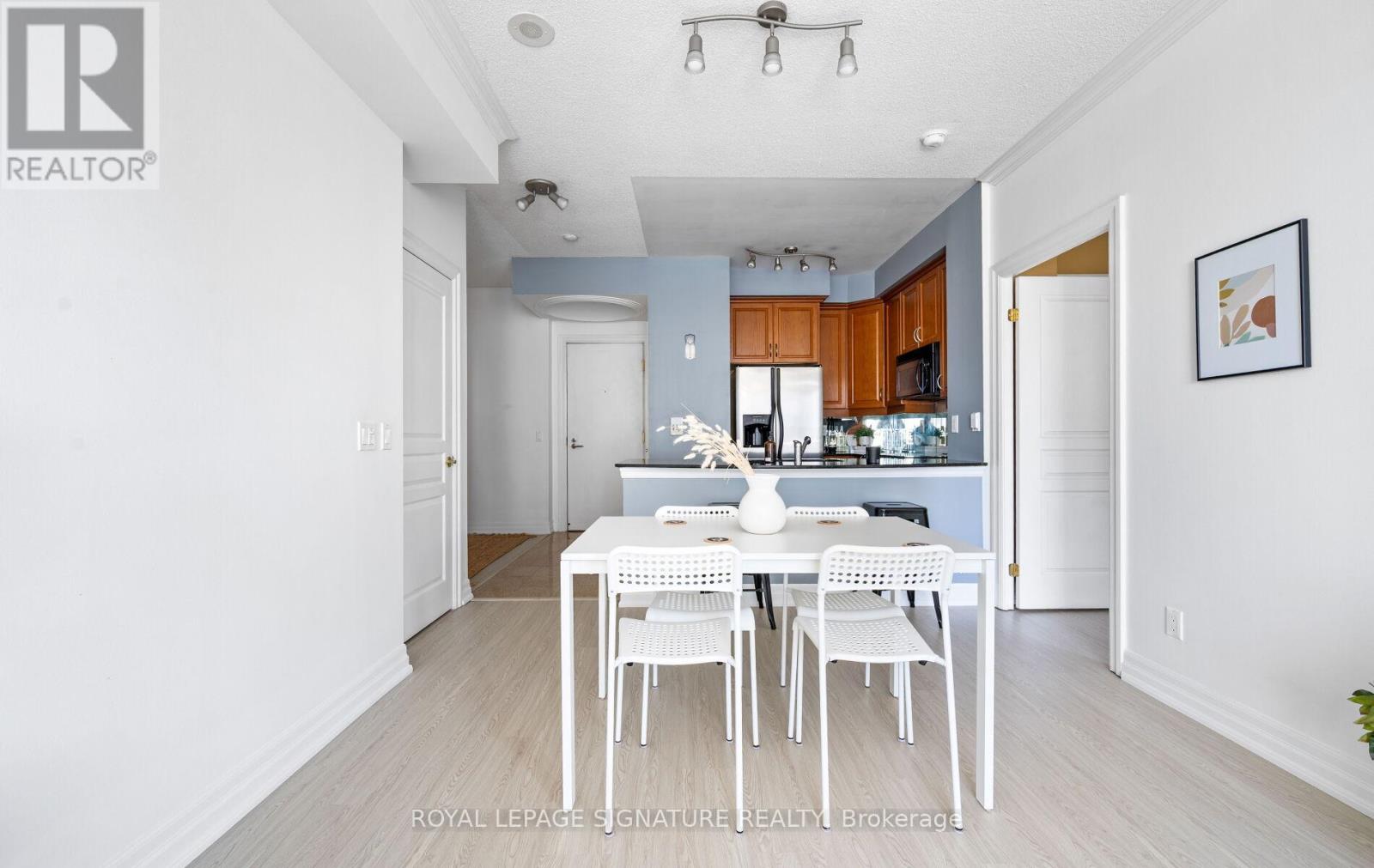 1613 - 2083 Lake Shore Boulevard W, Toronto, Ontario  M8V 4G2 - Photo 18 - W12612328