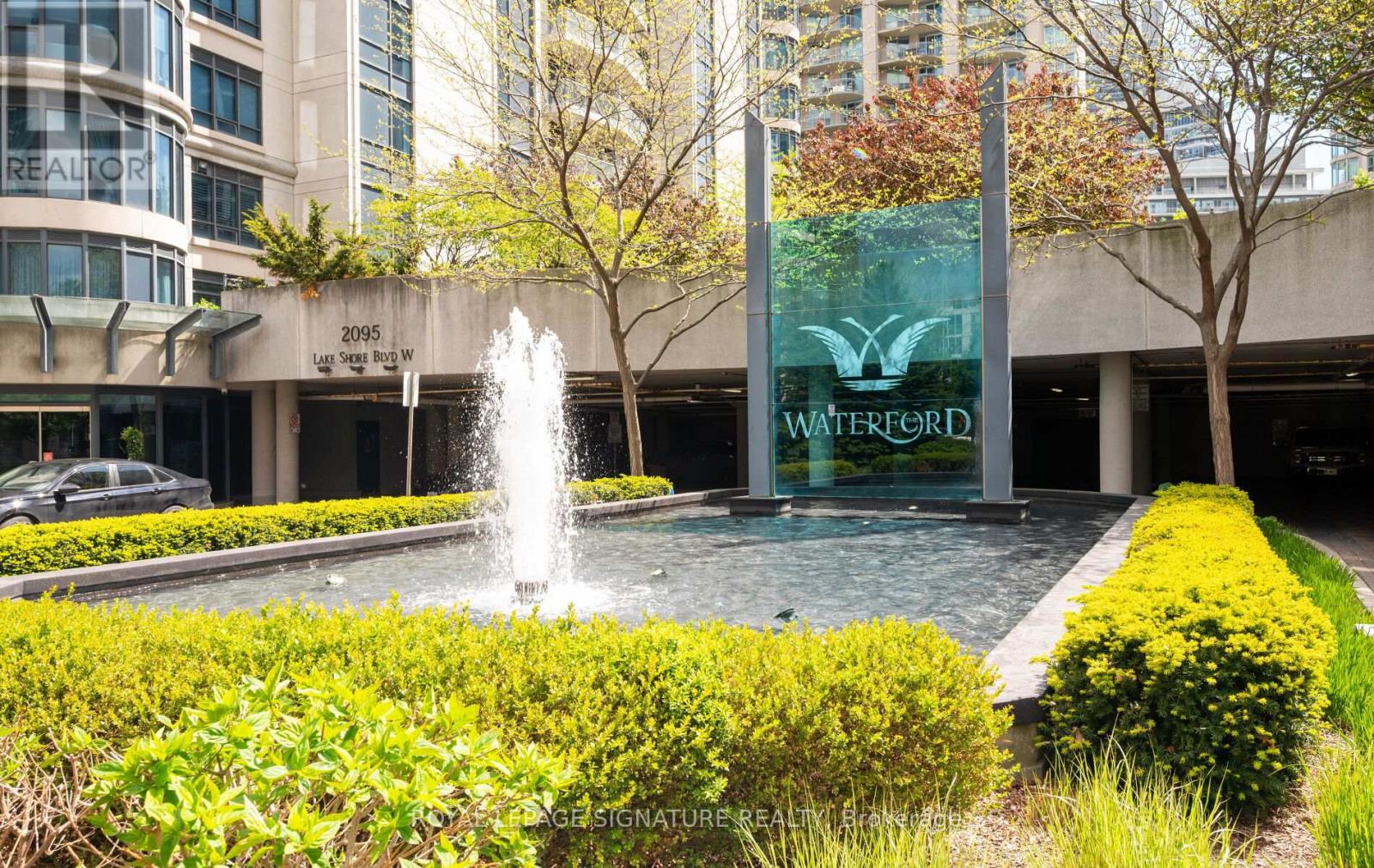 1613 - 2083 Lake Shore Boulevard W, Toronto, Ontario  M8V 4G2 - Photo 3 - W12612328