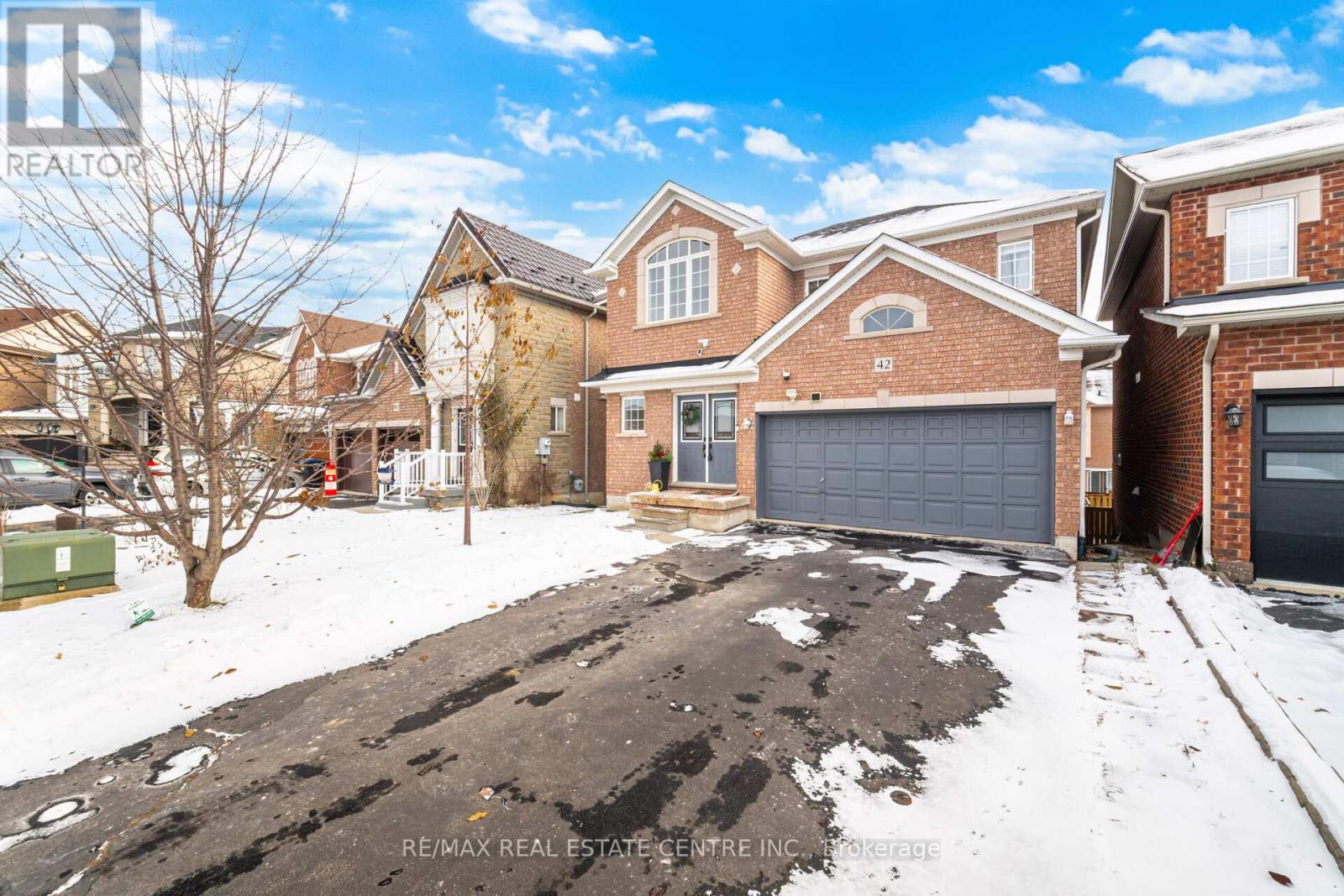 42 Sedgewick Crescent, Brampton, Ontario  L7A 2P7 - Photo 2 - W12612366