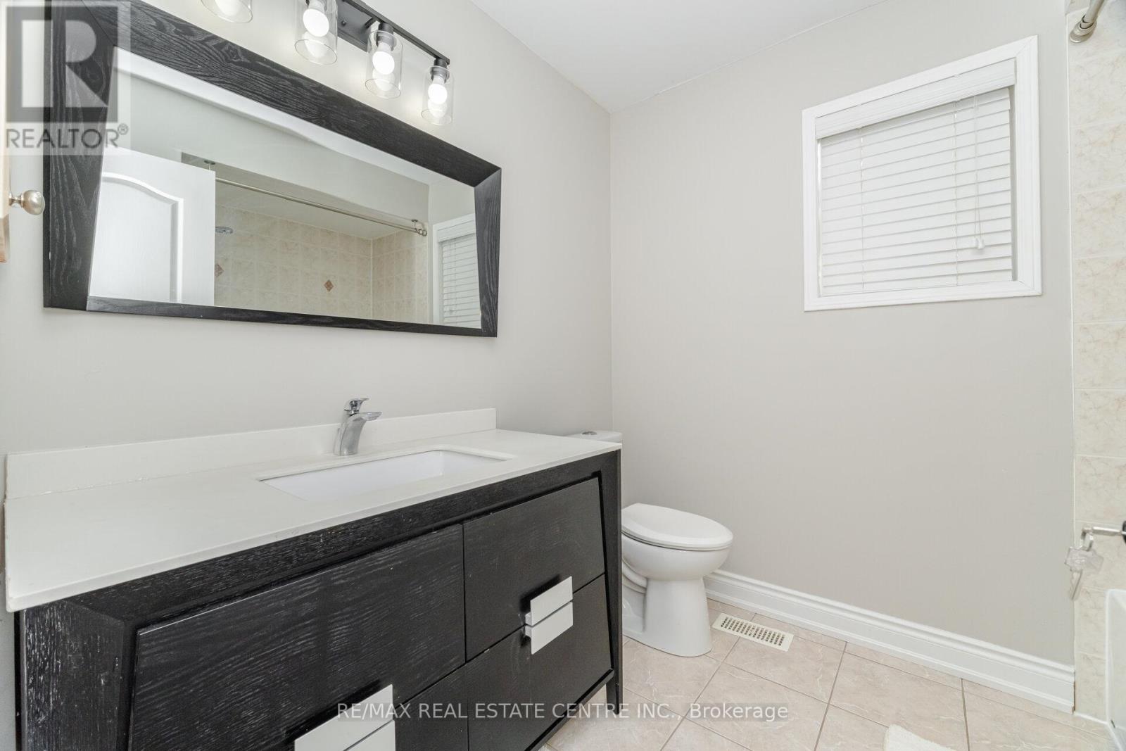 42 Sedgewick Crescent, Brampton, Ontario  L7A 2P7 - Photo 29 - W12612366