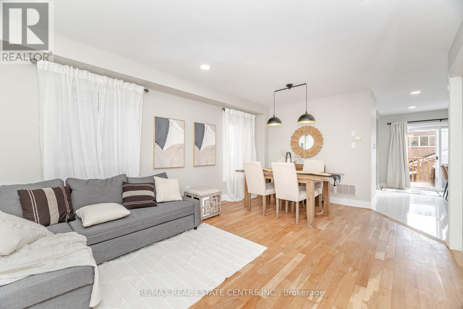 42 Sedgewick Crescent, Brampton, Ontario  L7A 2P7 - Photo 8 - W12612366