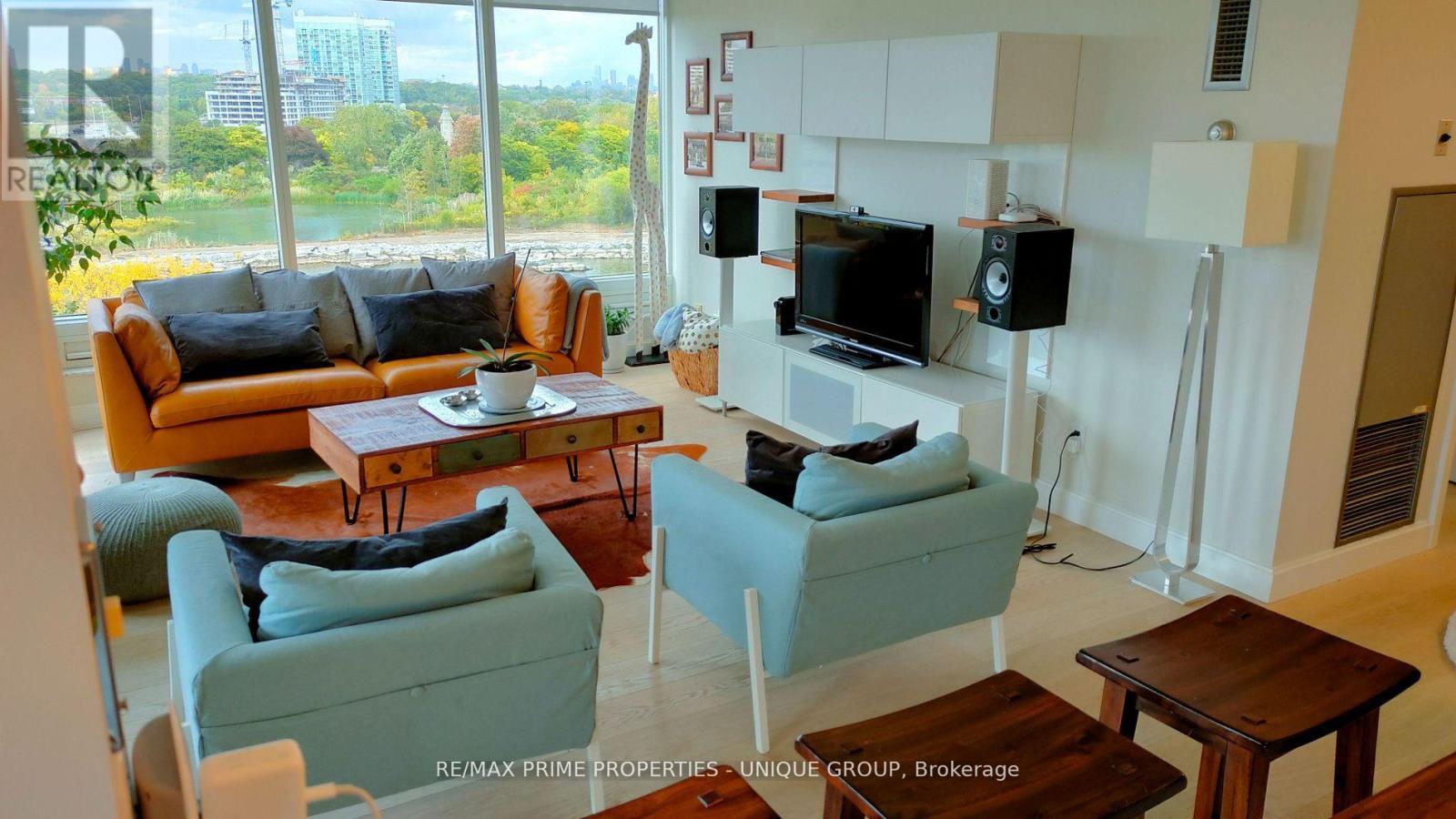 610 - 1 Palace Pier Court, Toronto, Ontario  M8V 3W9 - Photo 10 - W12612386