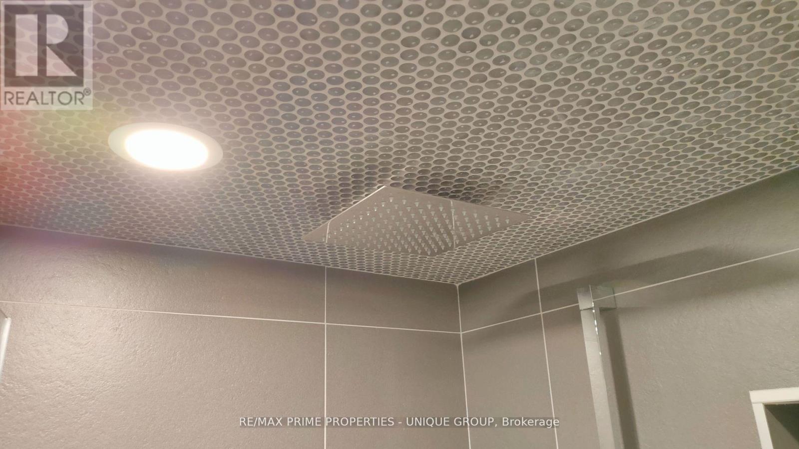 610 - 1 Palace Pier Court, Toronto, Ontario  M8V 3W9 - Photo 17 - W12612386