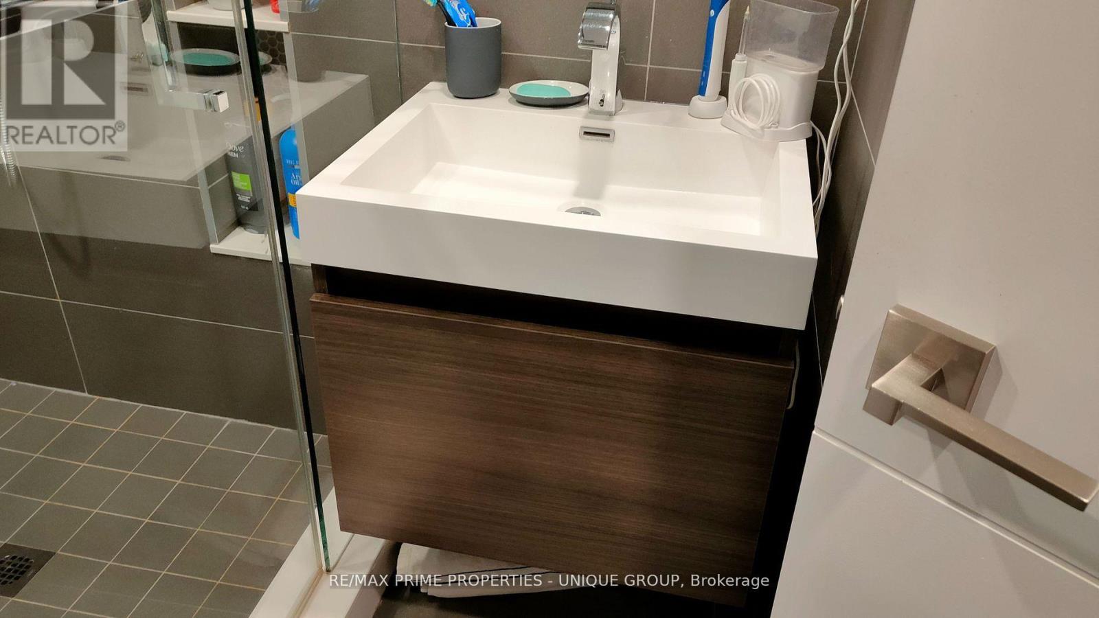 610 - 1 Palace Pier Court, Toronto, Ontario  M8V 3W9 - Photo 18 - W12612386