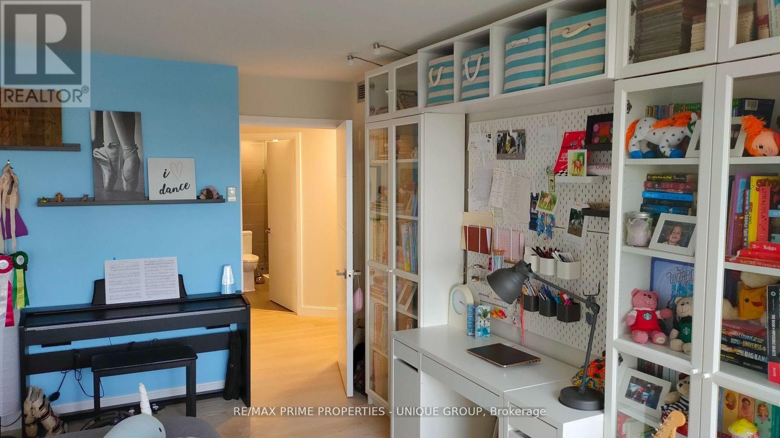 610 - 1 Palace Pier Court, Toronto, Ontario  M8V 3W9 - Photo 23 - W12612386