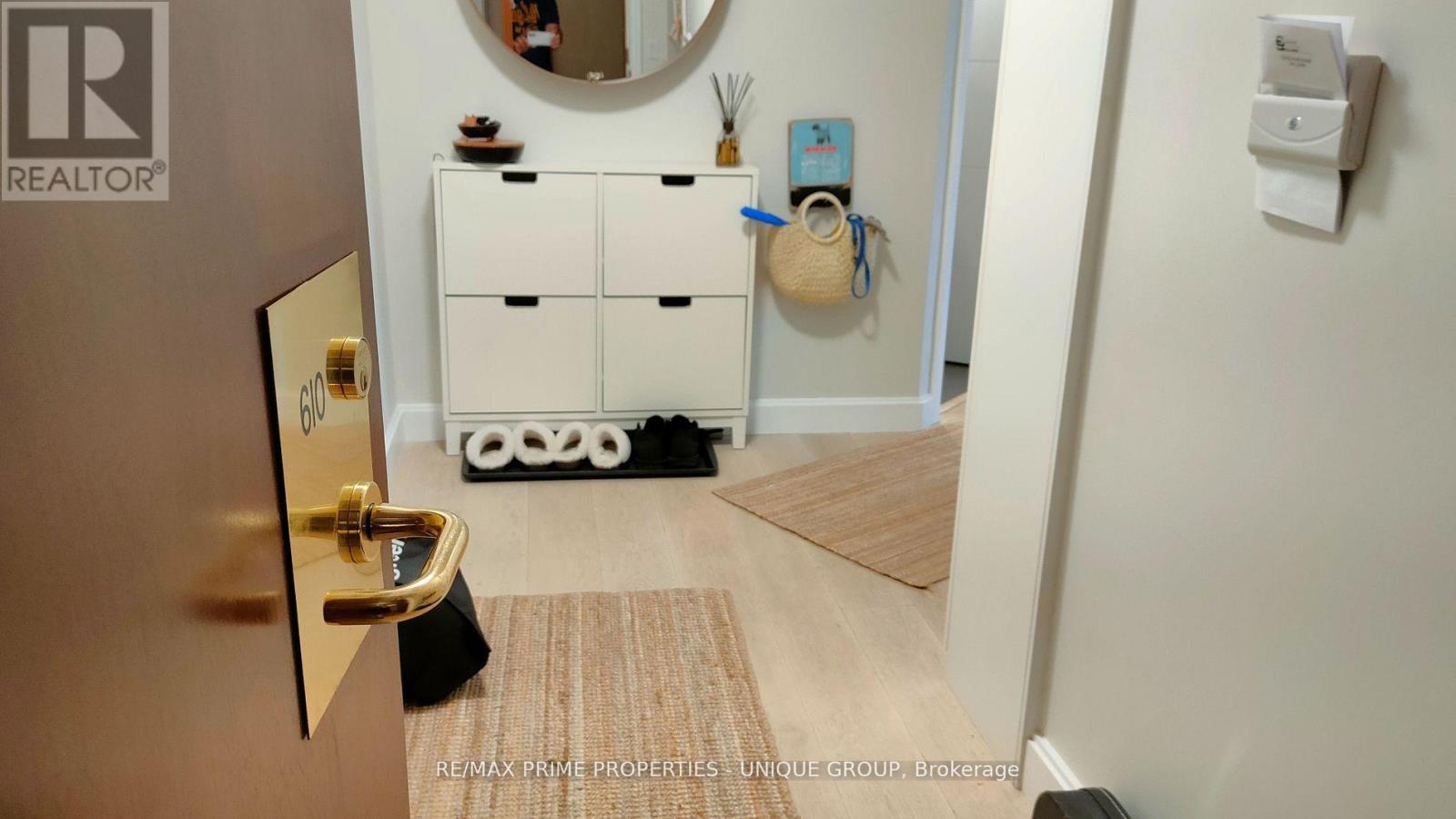 610 - 1 Palace Pier Court, Toronto, Ontario  M8V 3W9 - Photo 3 - W12612386