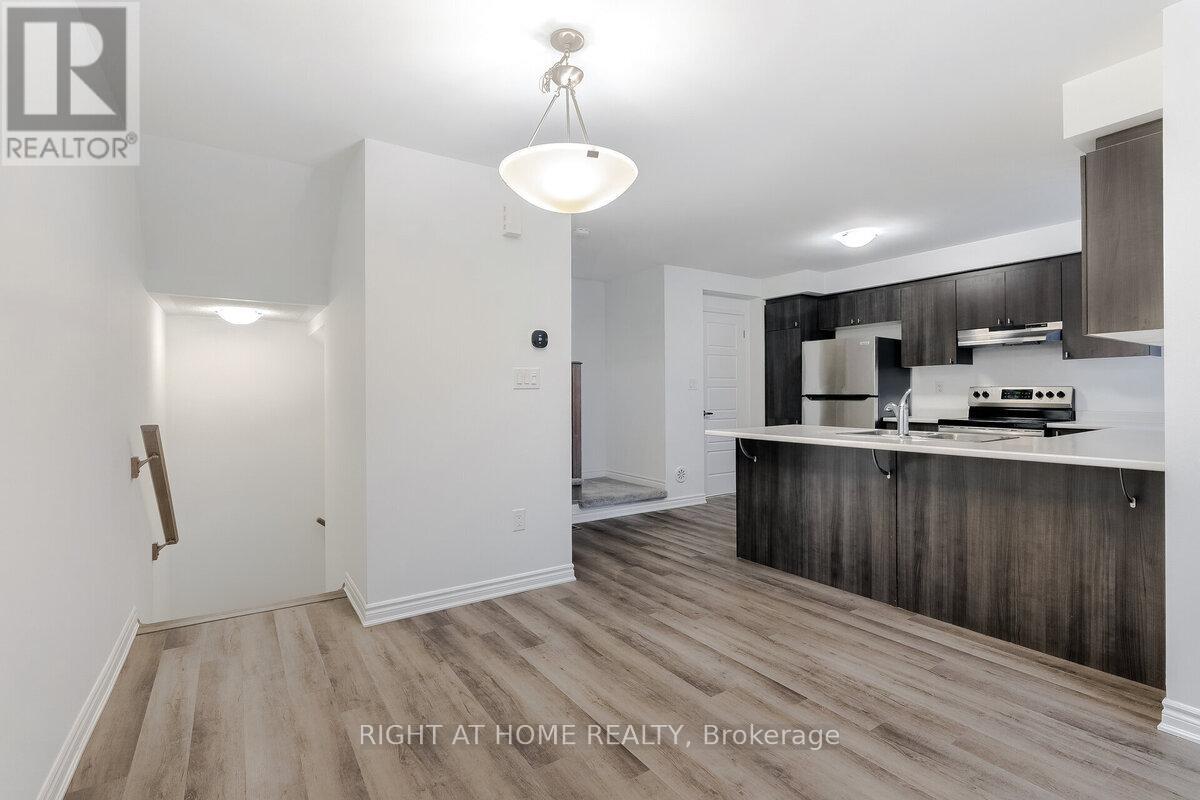 578 Bellflower Court, Milton, Ontario  L9E 1W4 - Photo 13 - W12612388