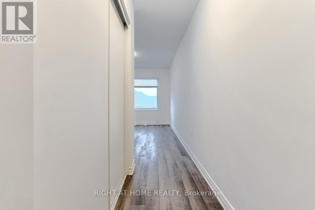 578 Bellflower Court, Milton, Ontario  L9E 1W4 - Photo 22 - W12612388