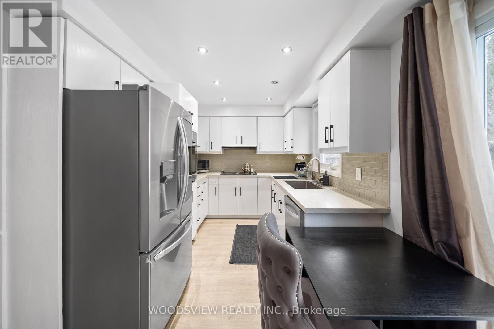 29 Misty Moor Drive, Richmond Hill, Ontario  L4C 6P9 - Photo 12 - N12609256