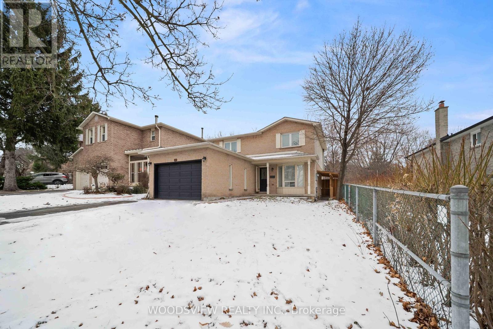 29 Misty Moor Drive, Richmond Hill, Ontario  L4C 6P9 - Photo 3 - N12609256