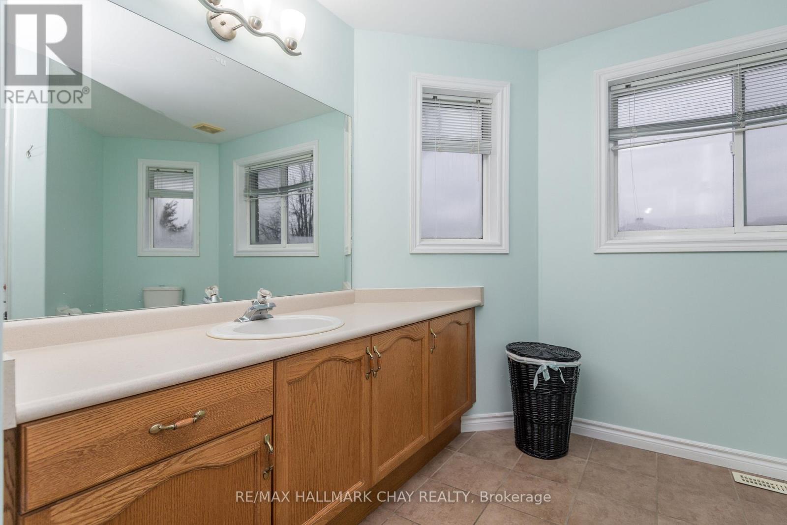 188 Pringle Drive, Barrie, Ontario L4N 0P7 - Photo 14 - S12525032