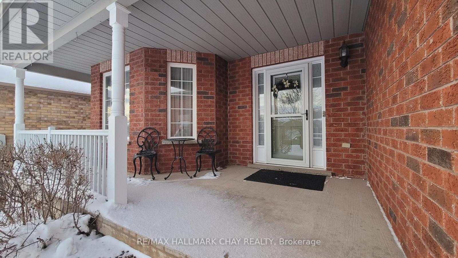 188 Pringle Drive, Barrie, Ontario L4N 0P7 - Photo 2 - S12525032