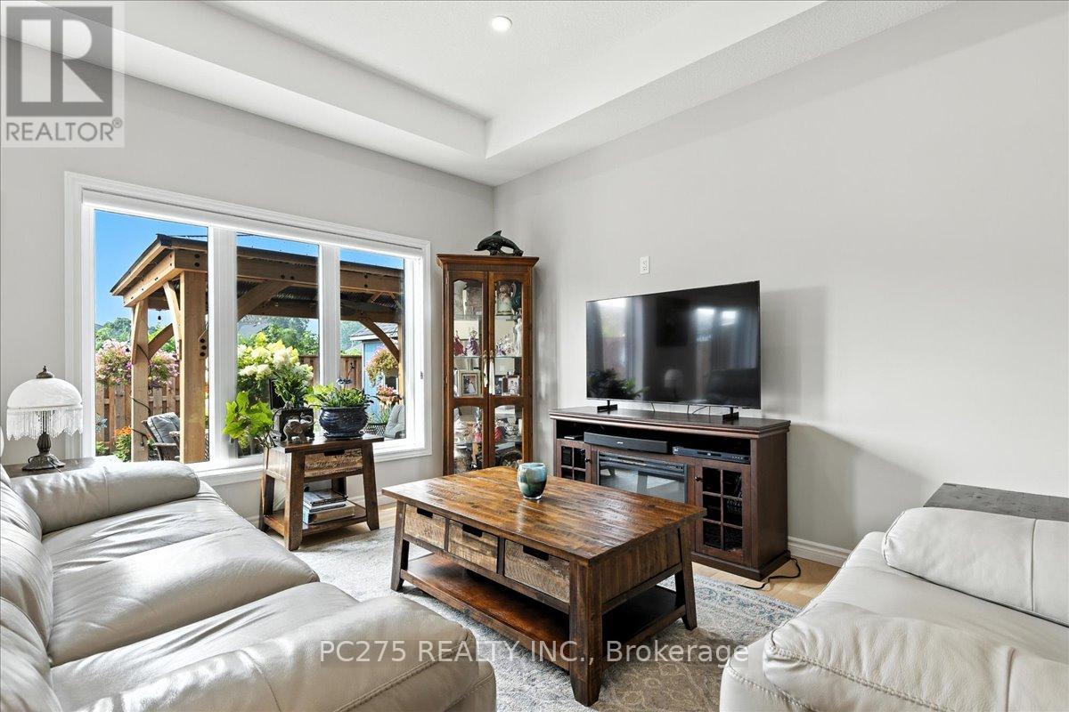 23 Matheson Crescent, East Zorra-Tavistock, Ontario  N0J 1M0 - Photo 8 - X12591782