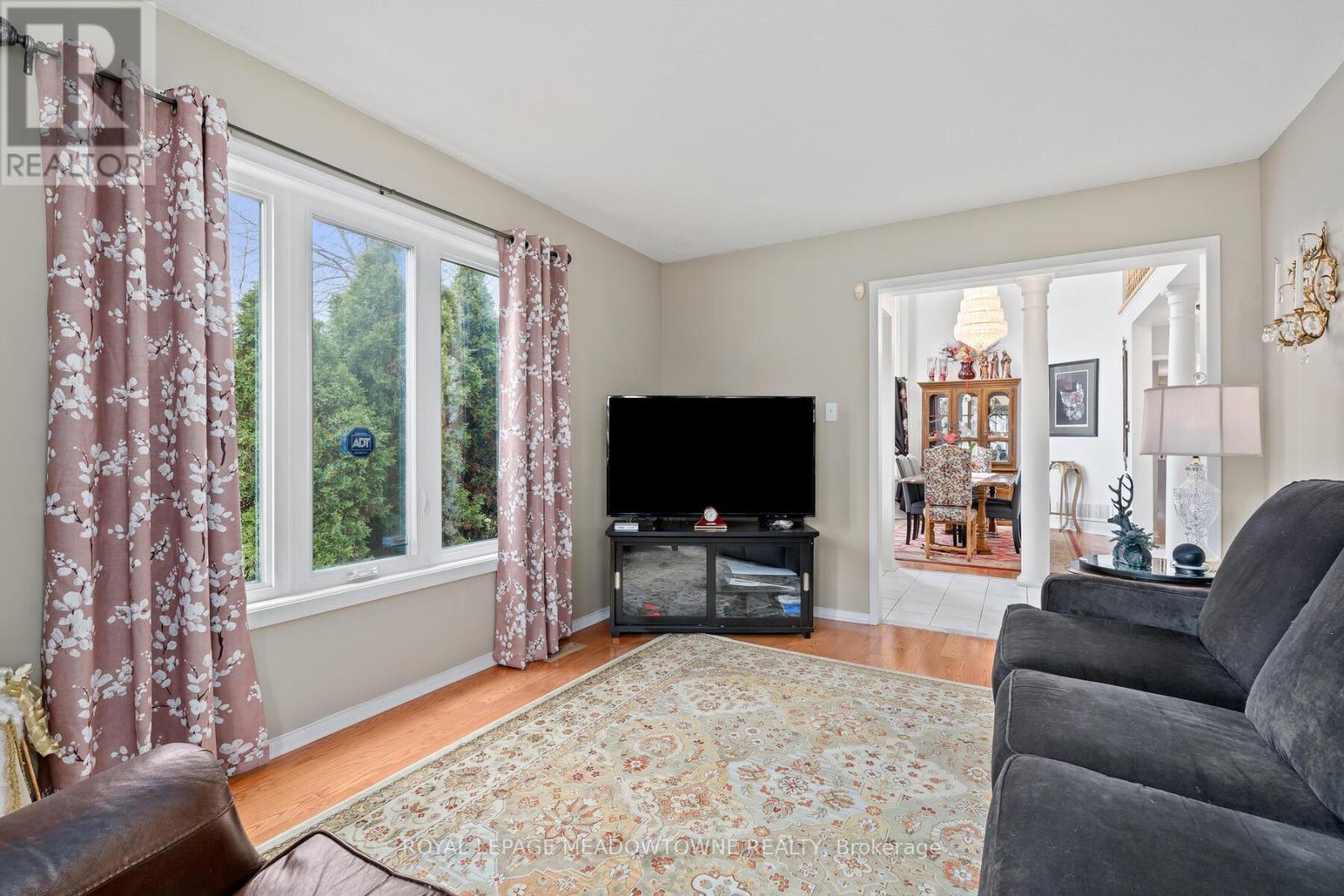 55 James Young Drive, Halton Hills, Ontario  L7G 5S5 - Photo 14 - W12581674