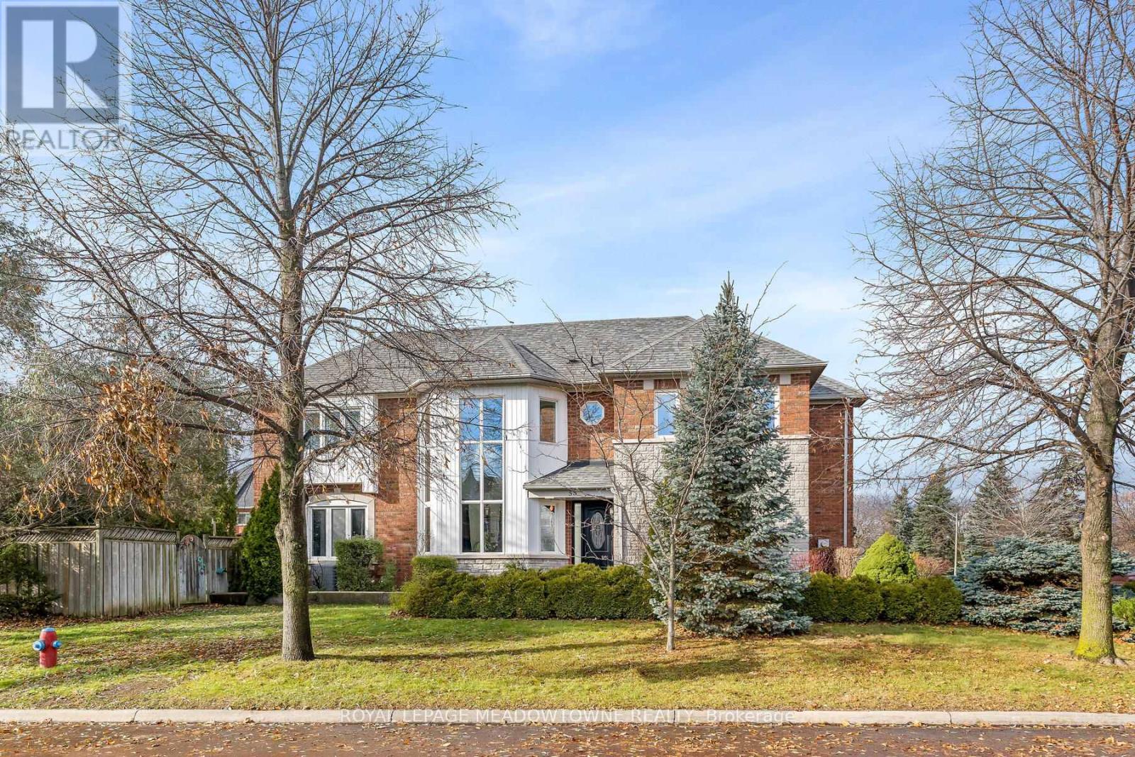 55 JAMES YOUNG DRIVE, Halton Hills, Ontario