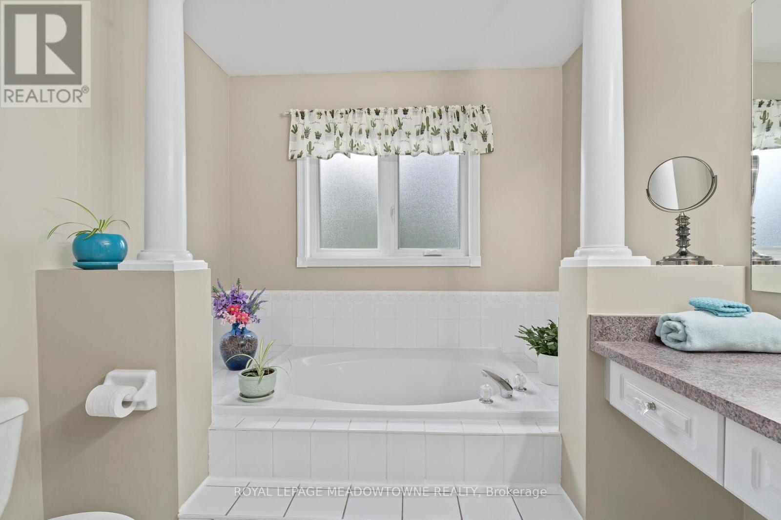 55 James Young Drive, Halton Hills, Ontario  L7G 5S5 - Photo 35 - W12581674