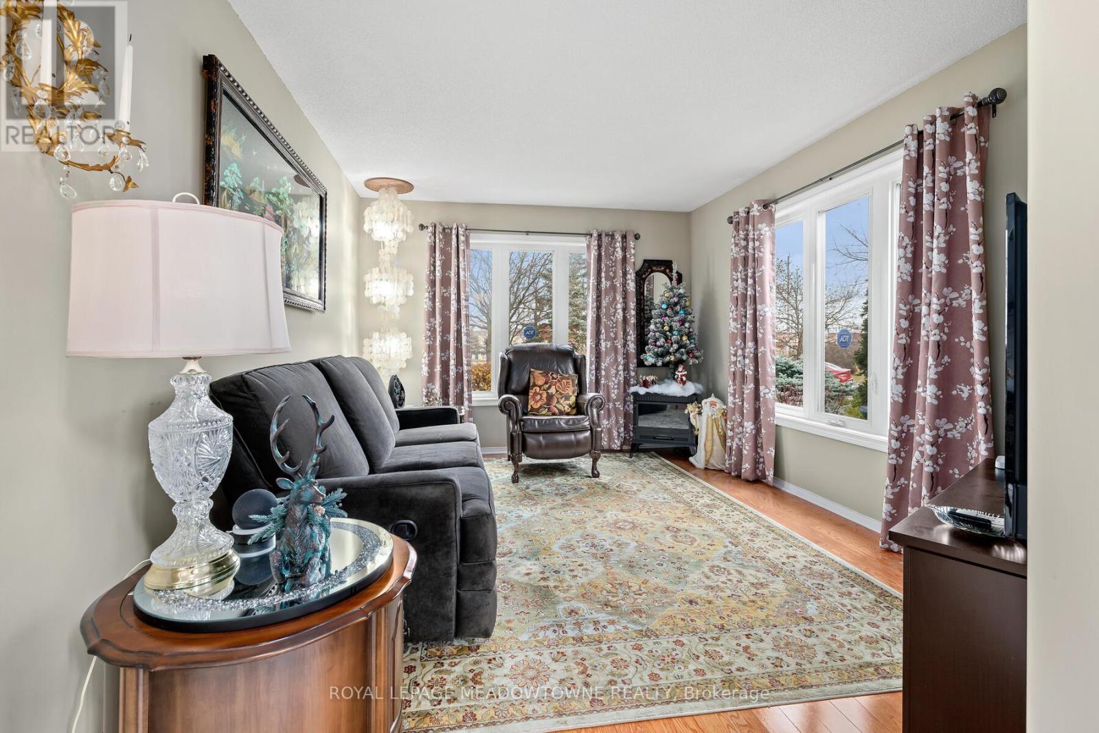 55 James Young Drive, Halton Hills, Ontario  L7G 5S5 - Photo 13 - W12581674