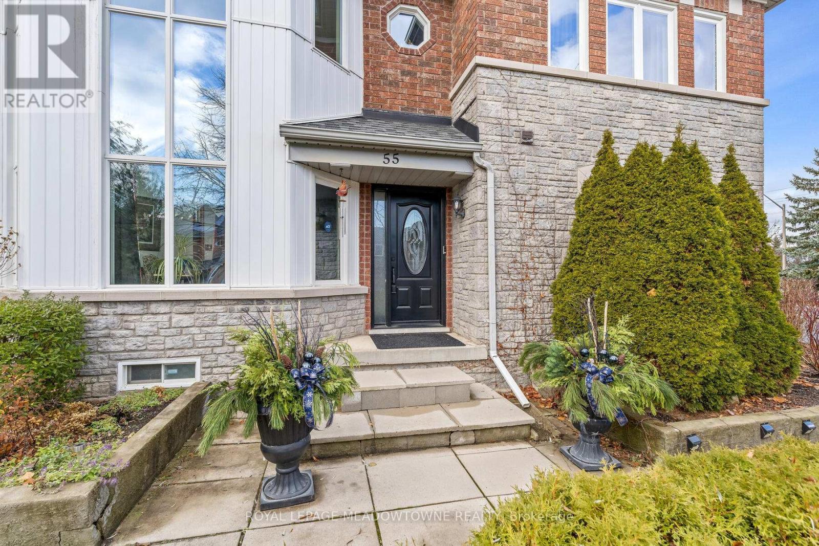 55 James Young Drive, Halton Hills, Ontario  L7G 5S5 - Photo 6 - W12581674