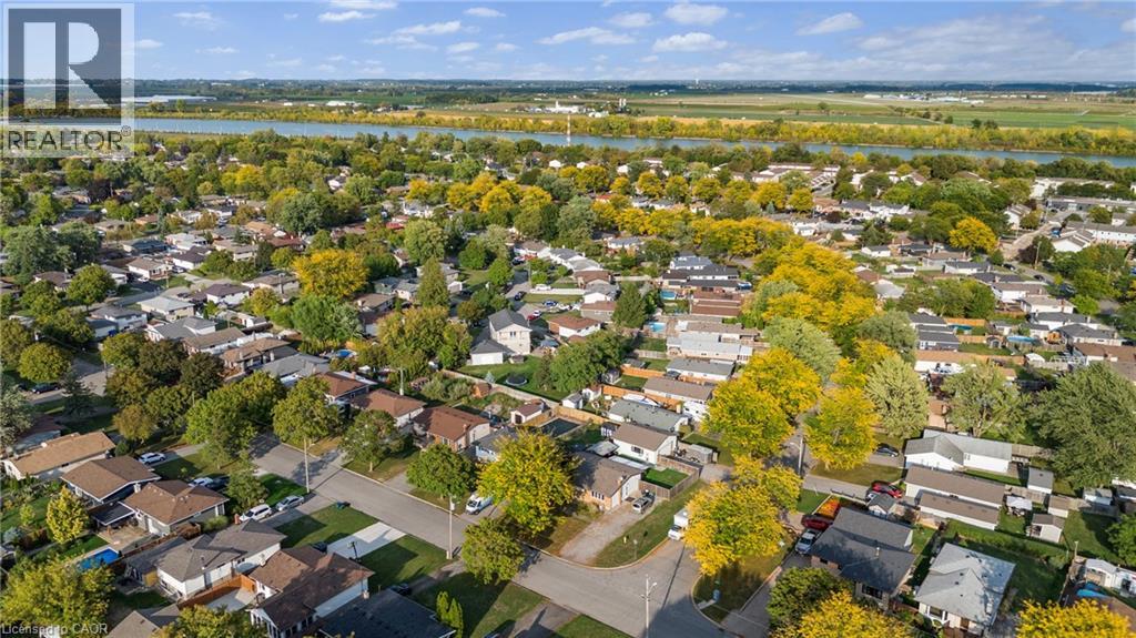 16 Roxborough Court, St. Catharines, Ontario  L2M 6E3 - Photo 10 - 40772856