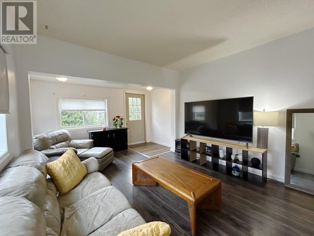 505 King's Highway, Fort Frances, Ontario P9A 2S9 - Photo 9 - TB253260