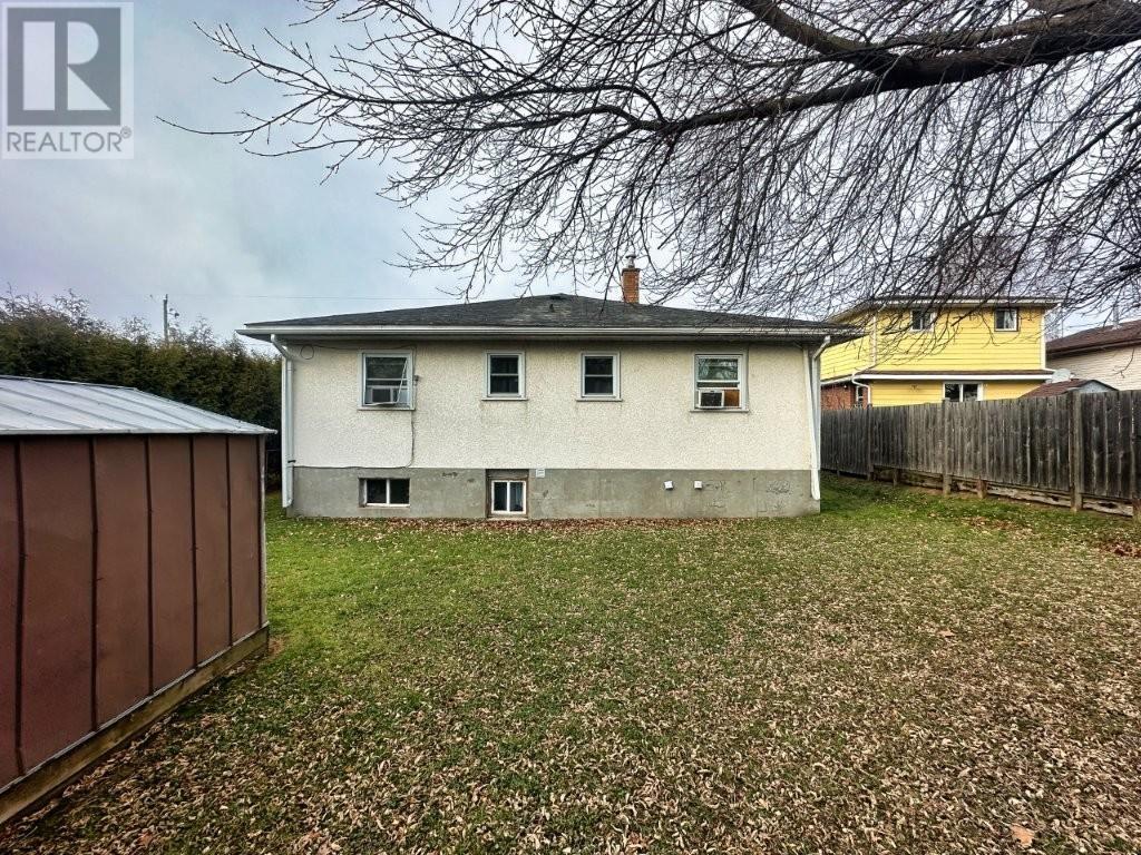 221 & 223 Bruce Street, Thunder Bay, Ontario P7A 5W8 - Photo 35 - TB253587