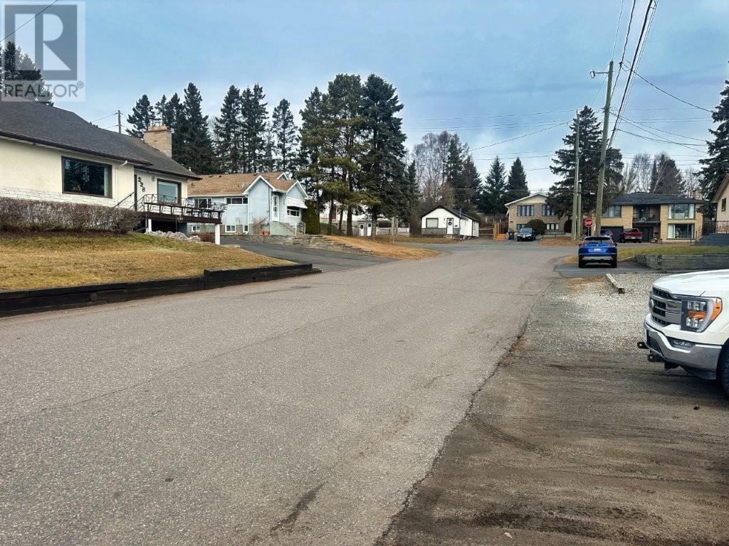 221 & 223 Bruce Street, Thunder Bay, Ontario P7A 5W8 - Photo 41 - TB253587