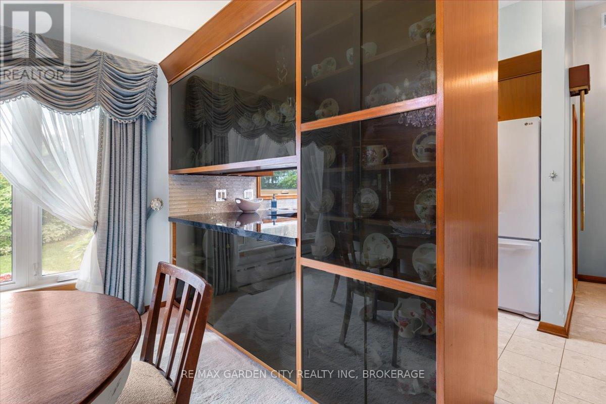 7 Glenayr Place, St. Catharines, Ontario  L2T 2A2 - Photo 14 - X12612540